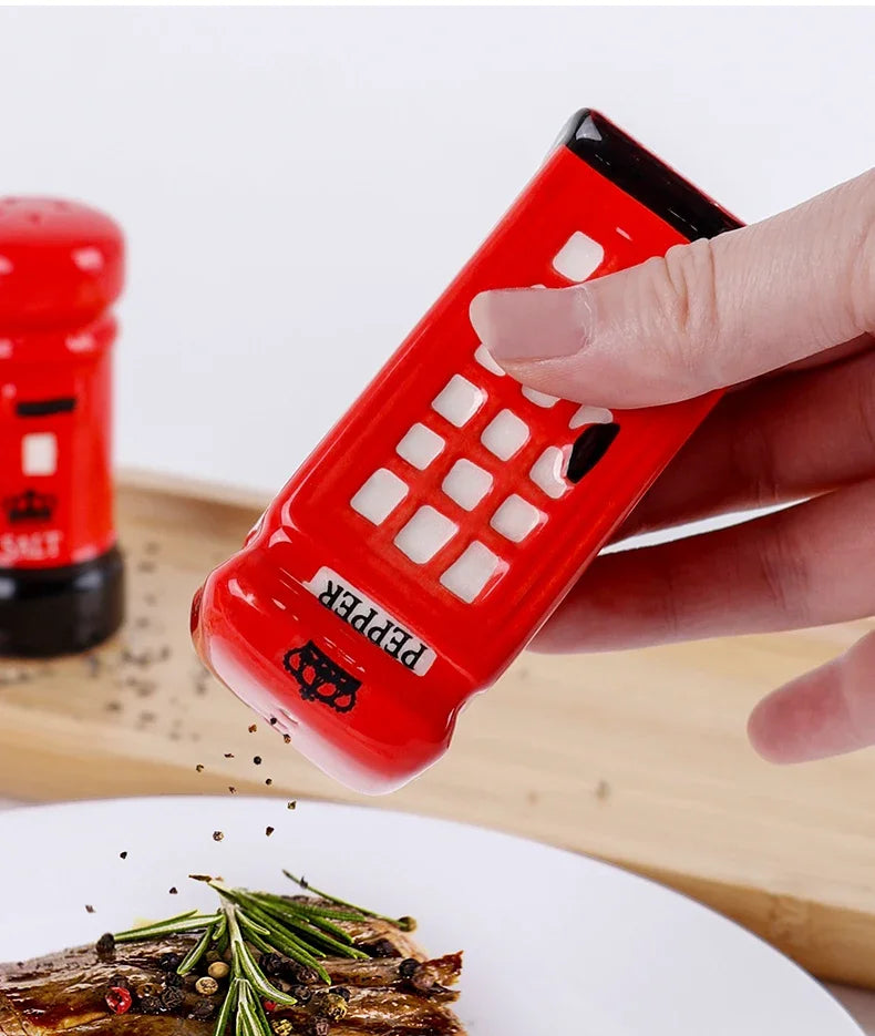 2-Piece Unique Ceramic Spice Jar Set Telephone Booth & Postbox Shapes Practical Pepper Sea Salt Jars For Kitchen Countertop