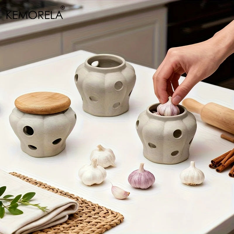 1PCS White Ceramic Jar for Storing Garlic with Bamboo Lid Featuring a Ventilated Hollow Design for Organizing Garlic And Ginger